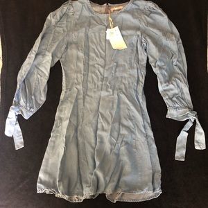 MOVING SALE! Chambray dress with ties at wrists